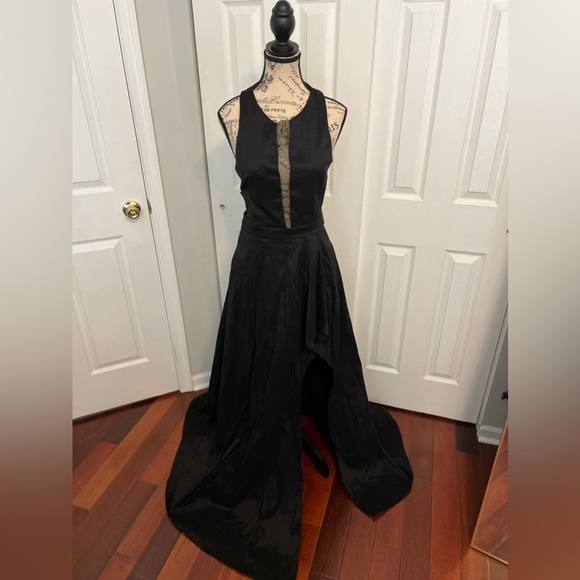 Black high low dress great for prom or a formal event. - Picture 1 of 3